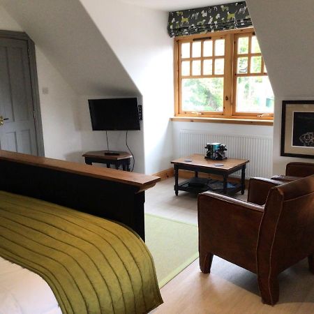 Sutherlands Guest House Кингасси Экстерьер фото