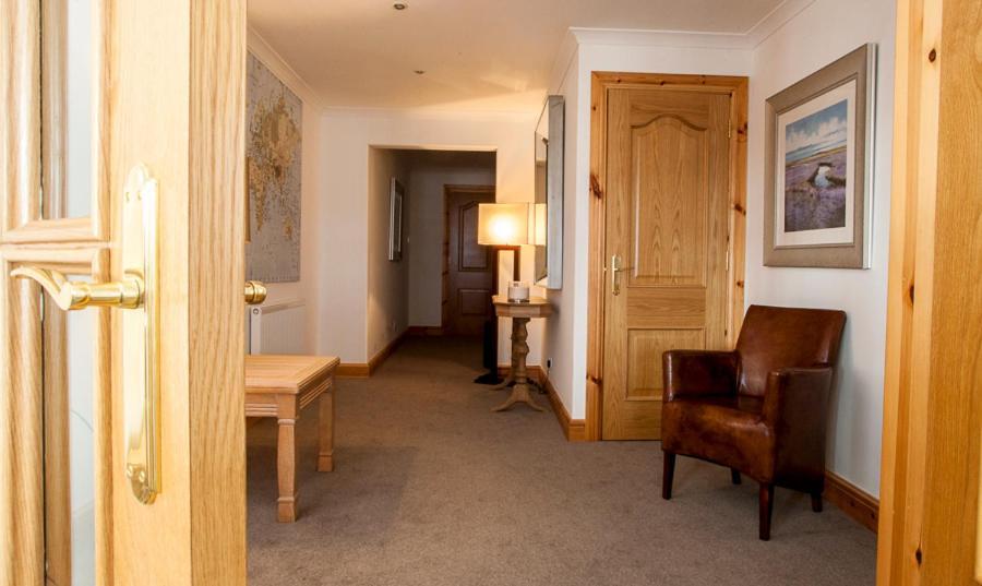 Sutherlands Guest House Кингасси Номер фото